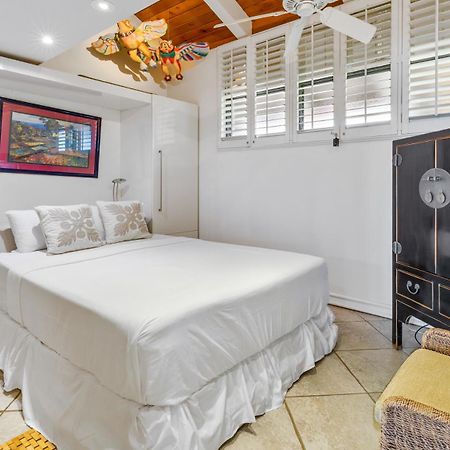 The Noniluna Two - Sleeps 9 Plus Pack N Play Лахайна Экстерьер фото